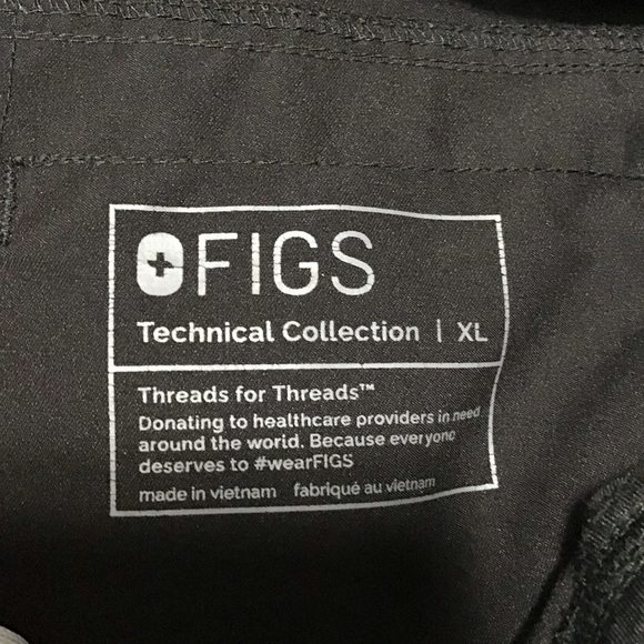 Figs Axim Cargo Scrub Pants in Black Size XLarge. - Picture 10 of 12